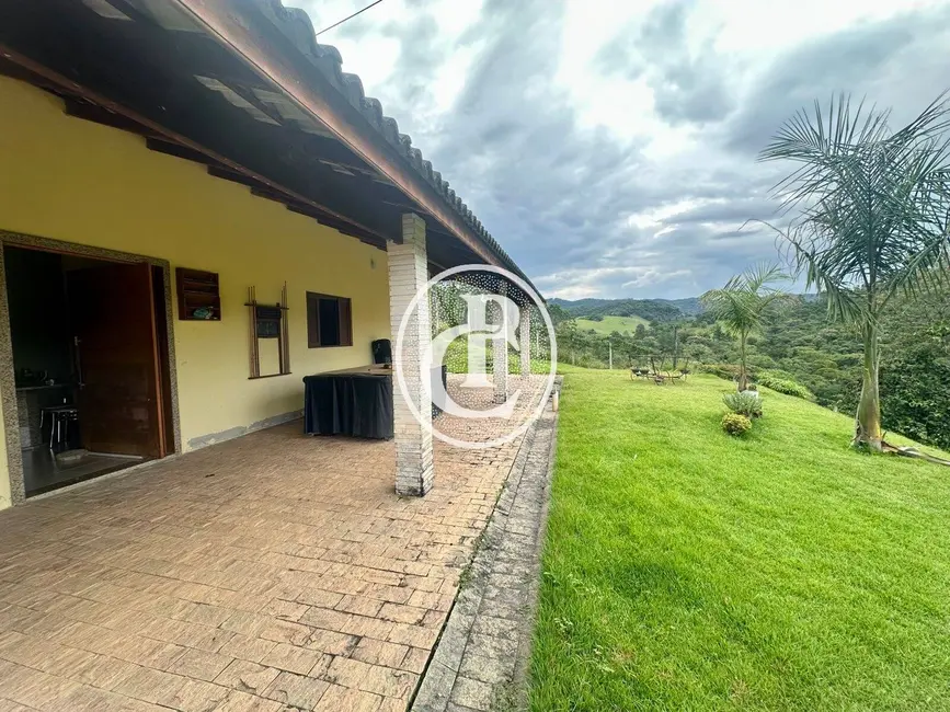 Chácara com 3 quartos à venda, 22600m2 em Paraibuna - SP - imagem 3 Foto 3 de Chácara com 3 quartos à venda, 22600m2 em Paraibuna - SP