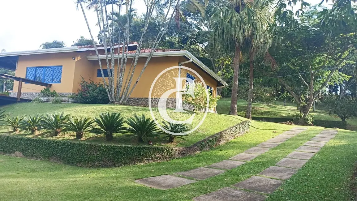 Chácara com 3 quartos à venda, 250m2 em Jambeiro - SP - imagem 9 Foto 9 de Chácara com 3 quartos à venda, 250m2 em Jambeiro - SP