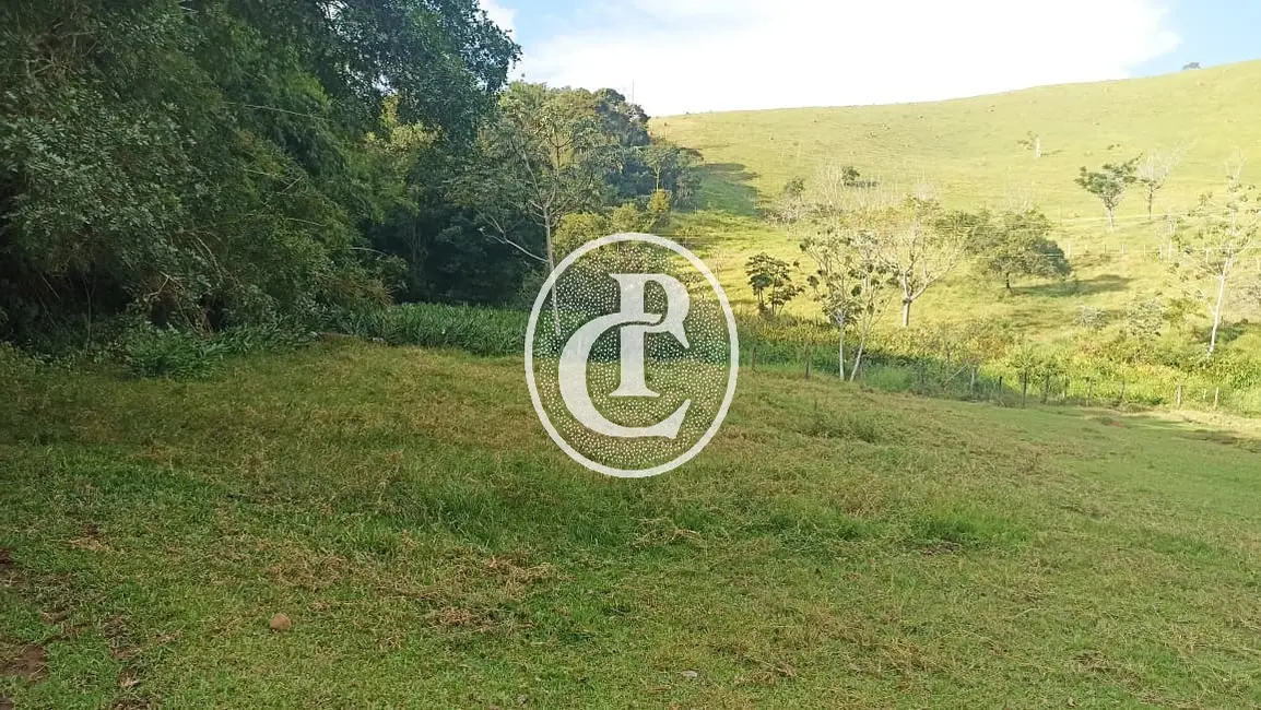Chácara com 3 quartos à venda, 250m2 em Jambeiro - SP - imagem 5 Foto 5 de Chácara com 3 quartos à venda, 250m2 em Jambeiro - SP