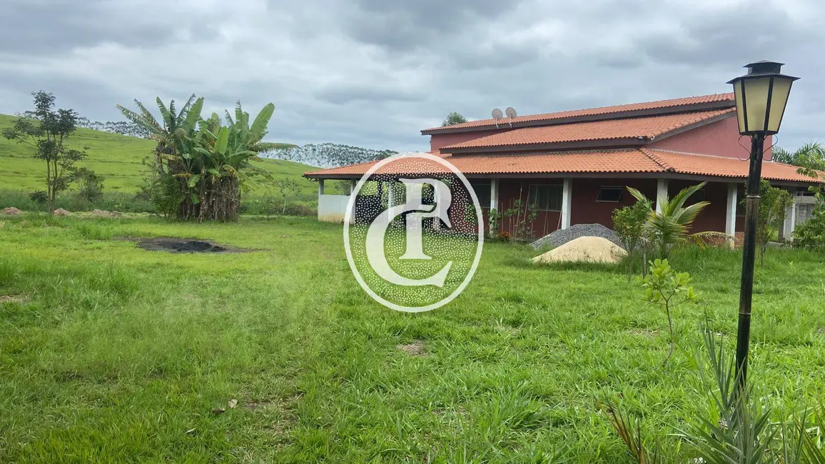 Foto 1 de Chácara com 2 quartos à venda, 130m2 em Roseirinha, Cacapava - SP