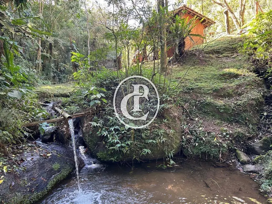 Sítio / Rancho com 3 quartos à venda, 460m2 em Sao Jose Dos Campos - SP - imagem 5 Foto 5 de Sítio / Rancho com 3 quartos à venda, 460m2 em Sao Jose Dos Campos - SP
