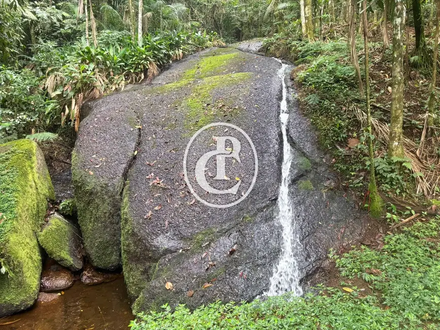 Foto 1 de Sítio / Rancho com 3 quartos à venda, 2000m2 em Sao Jose Dos Campos - SP