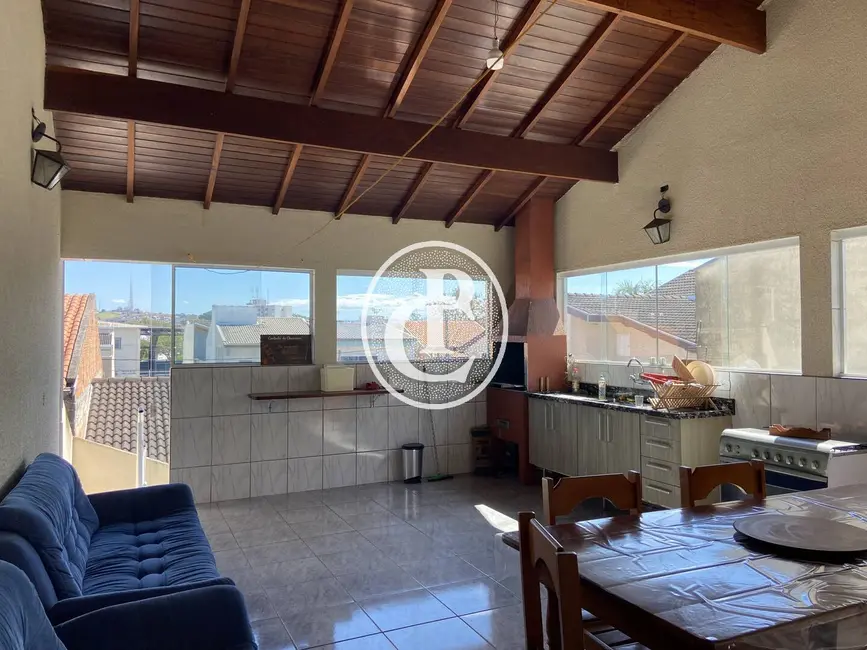 Sobrado com 4 quartos à venda, 250m2 em Sao Jose Dos Campos - SP - imagem 7 Foto 7 de Sobrado com 4 quartos à venda, 250m2 em Sao Jose Dos Campos - SP