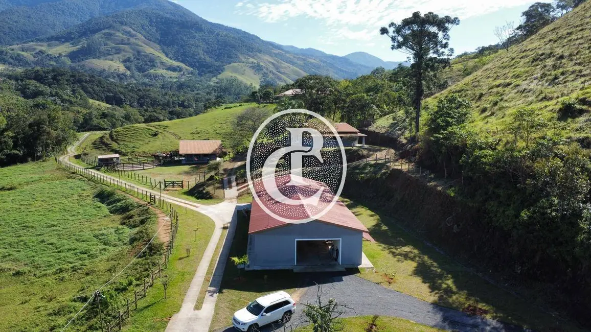 Fazenda / Haras com 10 quartos à venda, 80m2 em Sao Jose Dos Campos - SP - imagem 6 Foto 6 de Fazenda / Haras com 10 quartos à venda, 80m2 em Sao Jose Dos Campos - SP