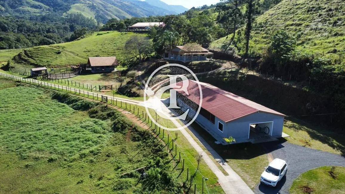 Fazenda / Haras com 10 quartos à venda, 80m2 em Sao Jose Dos Campos - SP - imagem 9 Foto 9 de Fazenda / Haras com 10 quartos à venda, 80m2 em Sao Jose Dos Campos - SP