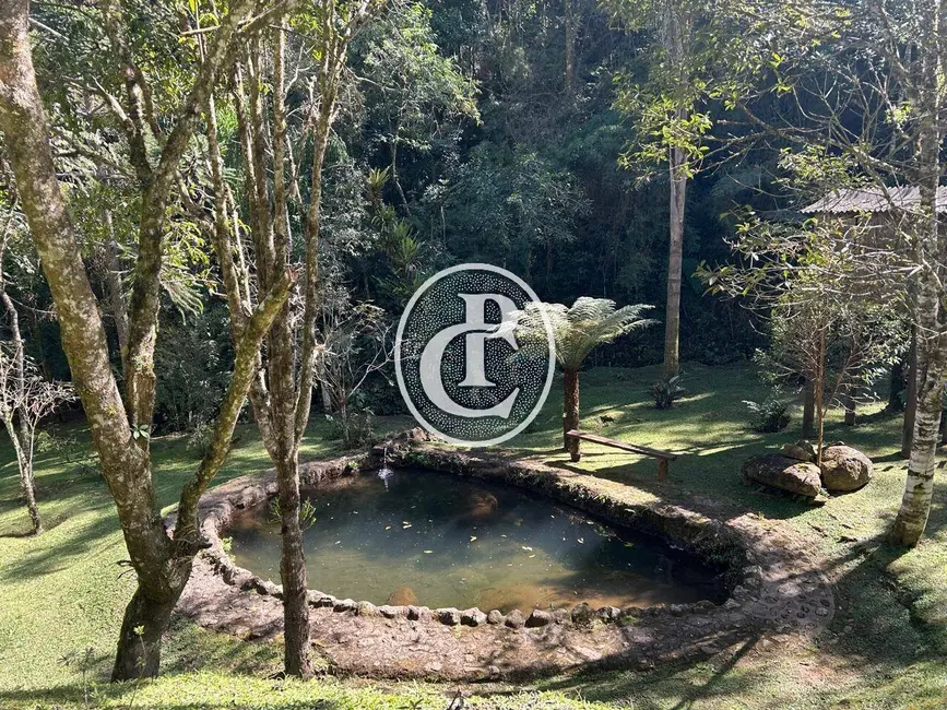 Foto 9 de Sítio / Rancho com 5 quartos à venda, 10m2 em Sao Jose Dos Campos - SP