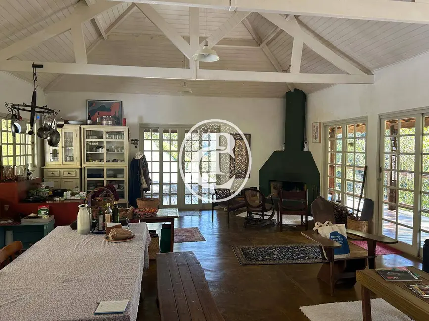 Foto 8 de Sítio / Rancho com 5 quartos à venda, 10m2 em Sao Jose Dos Campos - SP