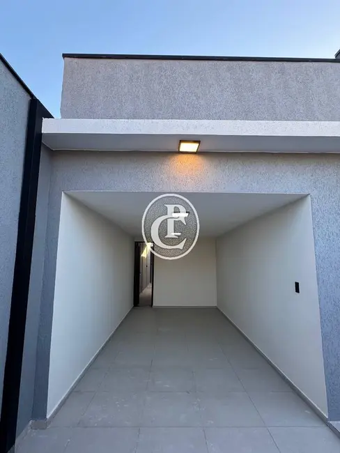 Foto 2 de Casa com 3 quartos à venda, 200m2 em Sao Jose Dos Campos - SP