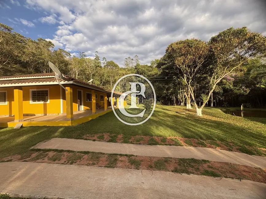 Chácara com 3 quartos à venda, 100m2 em Sao Jose Dos Campos - SP - imagem 1 Foto 1 de Chácara com 3 quartos à venda, 100m2 em Sao Jose Dos Campos - SP