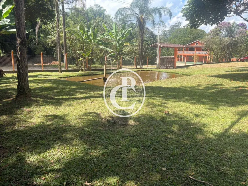 Chácara com 3 quartos à venda, 100m2 em Sao Jose Dos Campos - SP - imagem 8 Foto 8 de Chácara com 3 quartos à venda, 100m2 em Sao Jose Dos Campos - SP