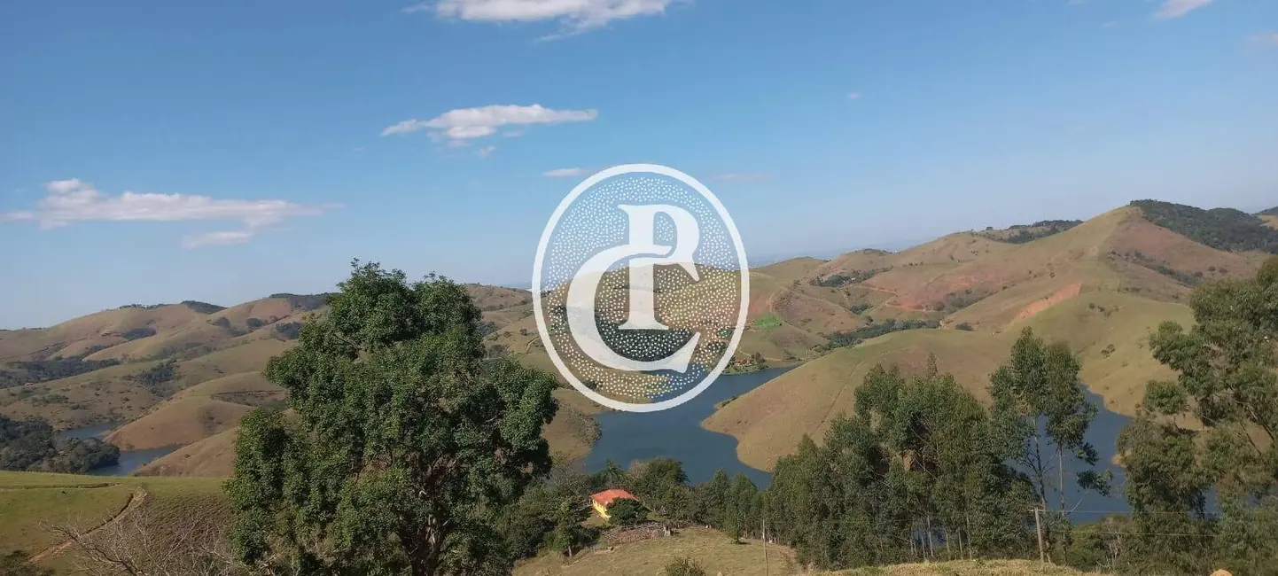 Sítio / Rancho com 2 quartos à venda, 100m2 em Sao Jose Dos Campos - SP - imagem 7 Foto 7 de Sítio / Rancho com 2 quartos à venda, 100m2 em Sao Jose Dos Campos - SP