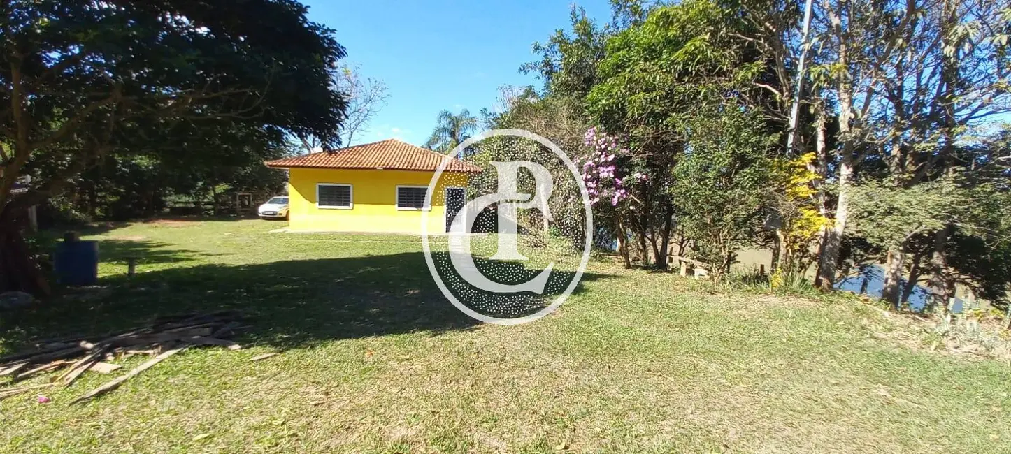 Sítio / Rancho com 2 quartos à venda, 100m2 em Sao Jose Dos Campos - SP - imagem 4 Foto 4 de Sítio / Rancho com 2 quartos à venda, 100m2 em Sao Jose Dos Campos - SP