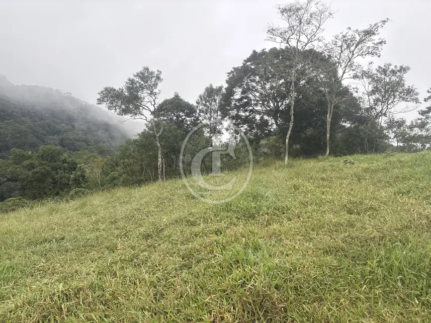 Sítio / Rancho com 5 quartos à venda, 100m2 em Sao Jose Dos Campos - SP - imagem 9 Foto 9 de Sítio / Rancho com 5 quartos à venda, 100m2 em Sao Jose Dos Campos - SP