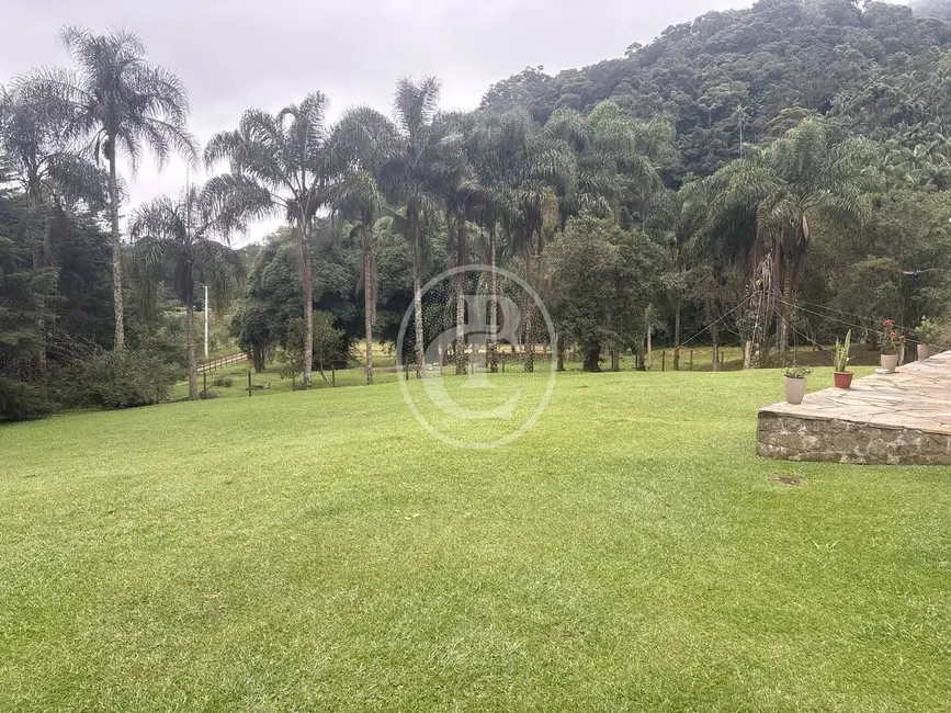Sítio / Rancho com 5 quartos à venda, 100m2 em Sao Jose Dos Campos - SP - imagem 2 Foto 2 de Sítio / Rancho com 5 quartos à venda, 100m2 em Sao Jose Dos Campos - SP