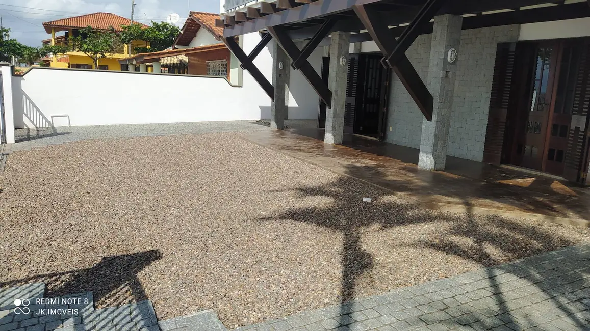 Foto 6 de Sobrado com 6 quartos à venda, 499m2 em Itapoa - SC