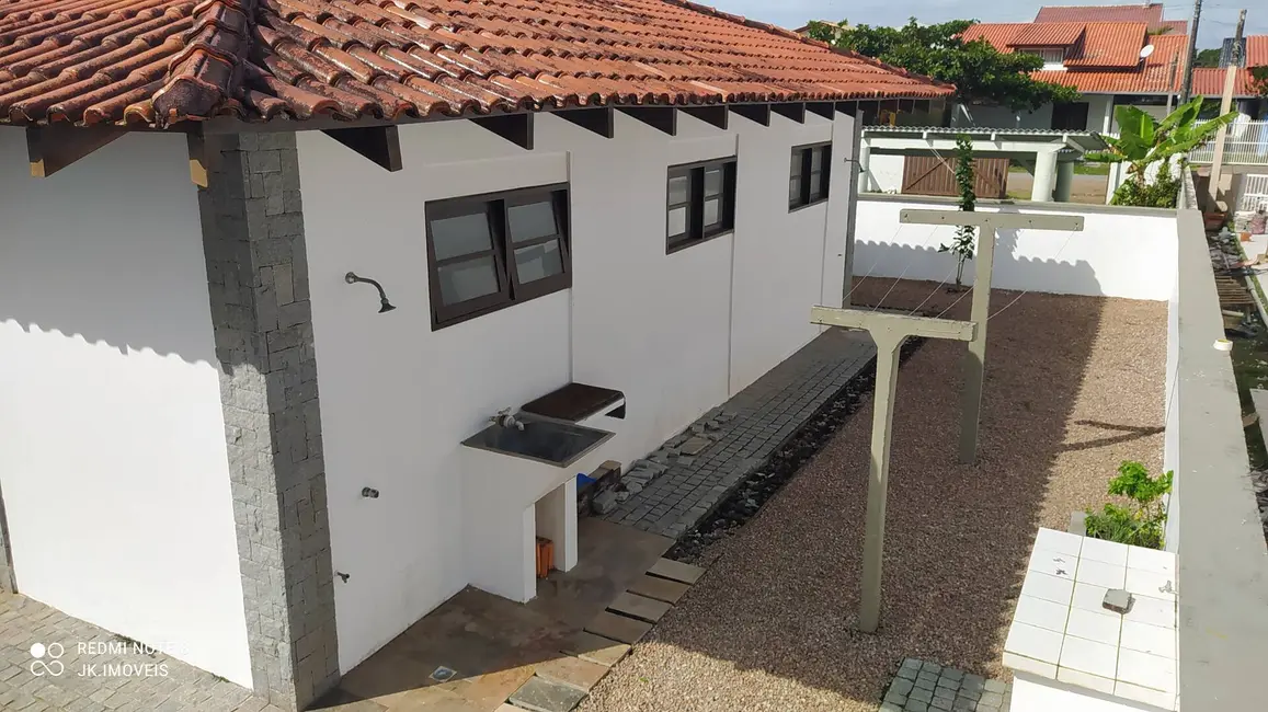 Foto 8 de Sobrado com 6 quartos à venda, 499m2 em Itapoa - SC