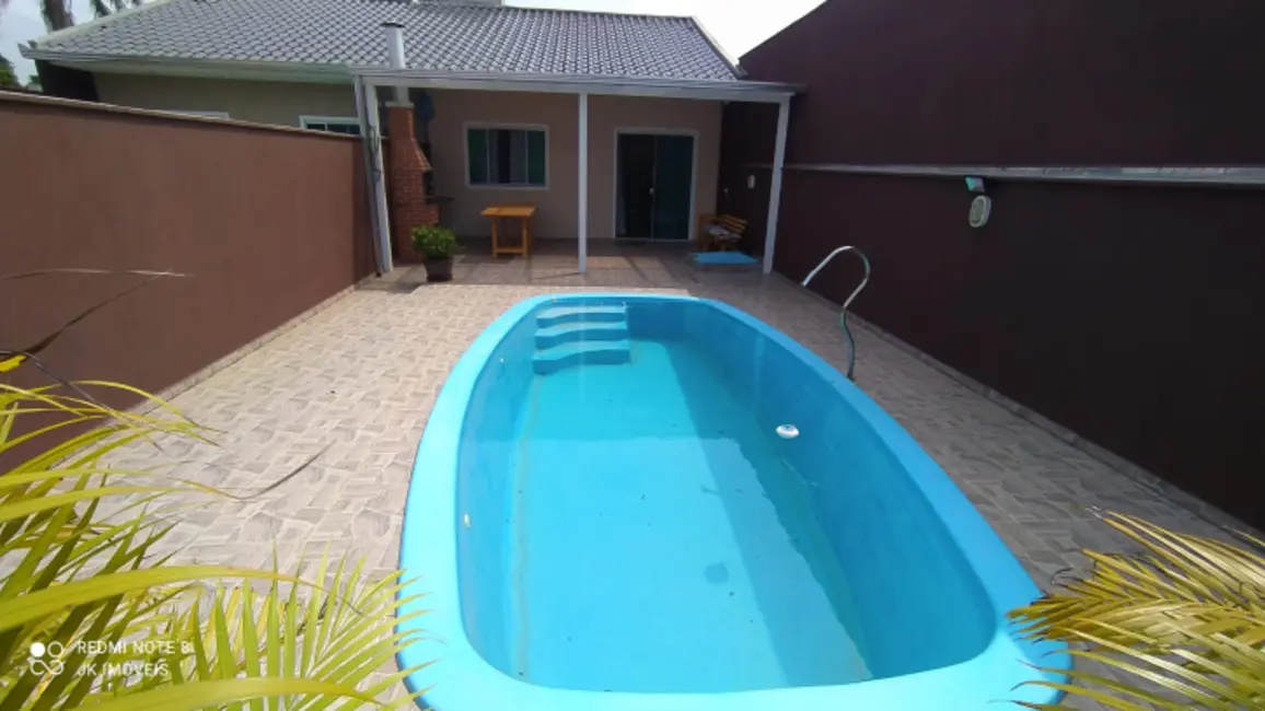 Foto 2 de Casa com 2 quartos à venda e para alugar, 70m2 em Itapoa - SC