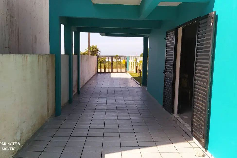Foto 5 de Sobrado com 4 quartos à venda e para alugar, 232m2 em Itapoa - SC