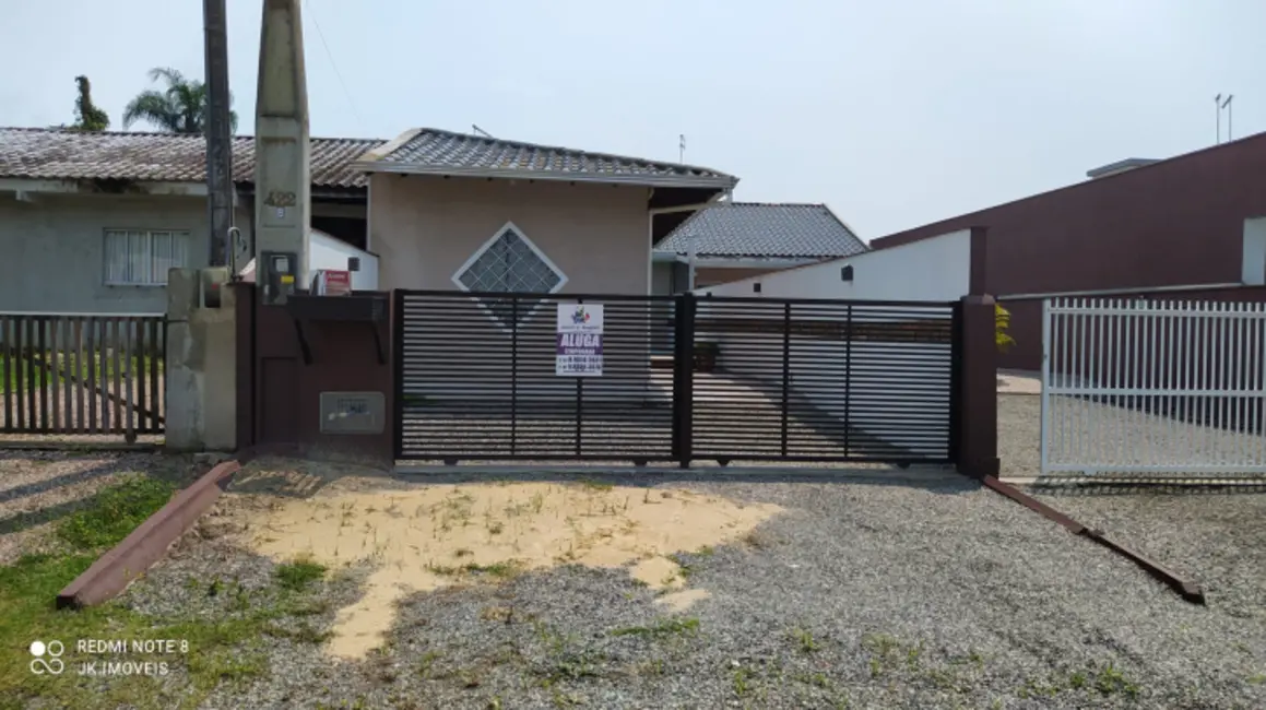 Foto 2 de Casa com 3 quartos à venda e para alugar, 80m2 em Itapoa - SC