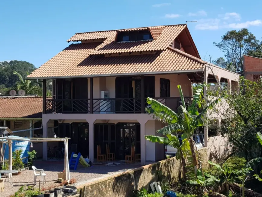 Foto 3 de Sobrado com 4 quartos à venda, 270m2 em Itapoa - SC