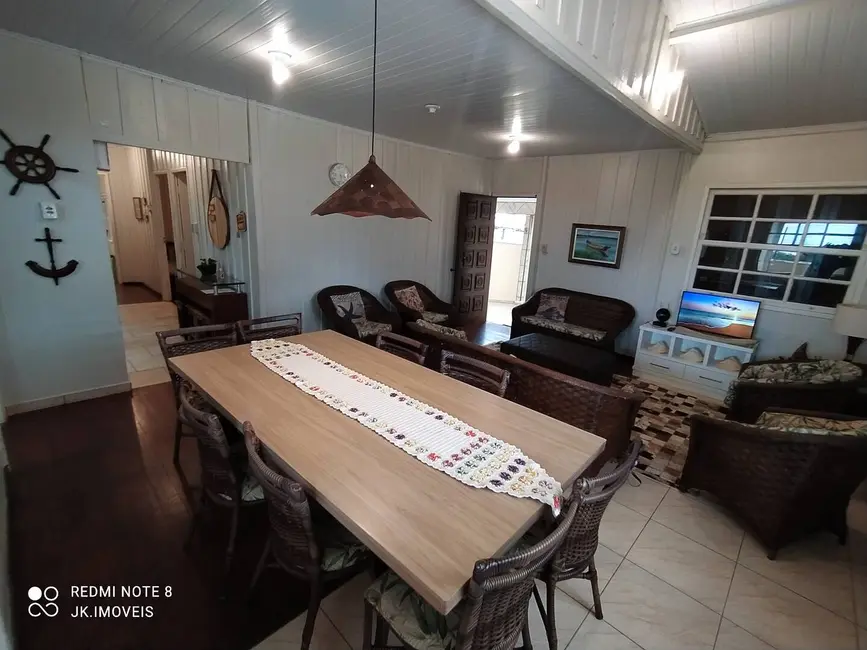 Foto 7 de Casa com 5 quartos à venda e para alugar, 110m2 em Itapoa - SC