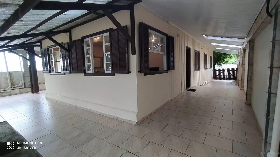 Foto 5 de Casa com 5 quartos à venda e para alugar, 110m2 em Itapoa - SC