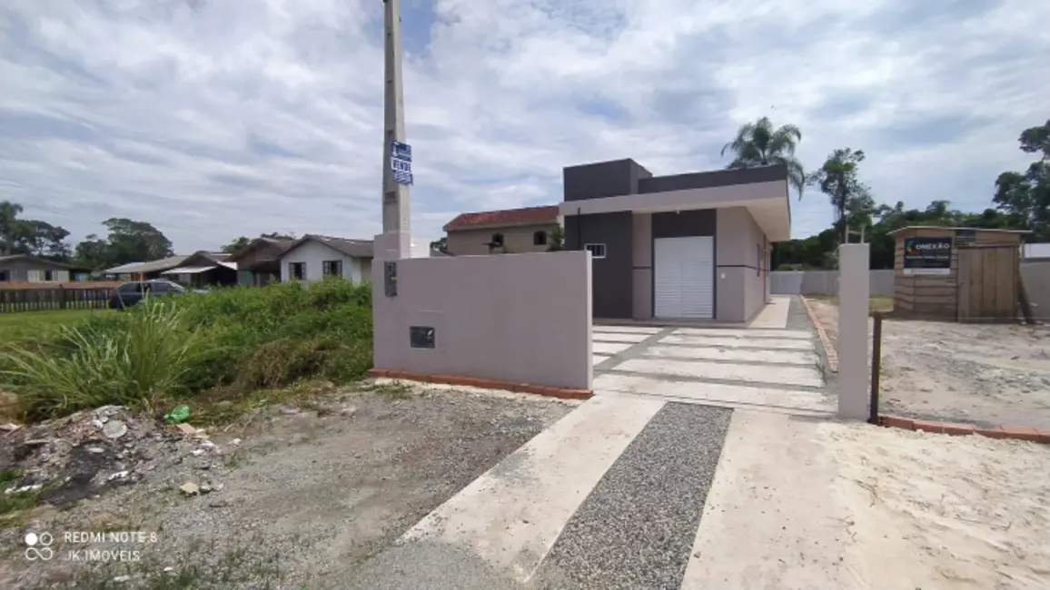 Foto 2 de Casa com 2 quartos à venda, 92m2 em Itapoa - SC
