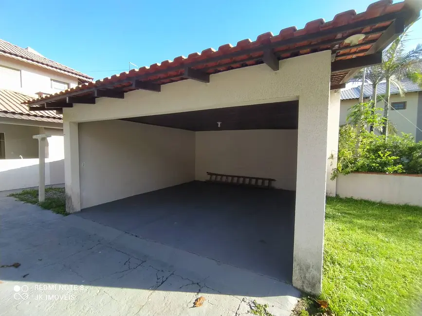 Foto 3 de Sobrado com 3 quartos à venda e para alugar, 220m2 em Itapoa - SC