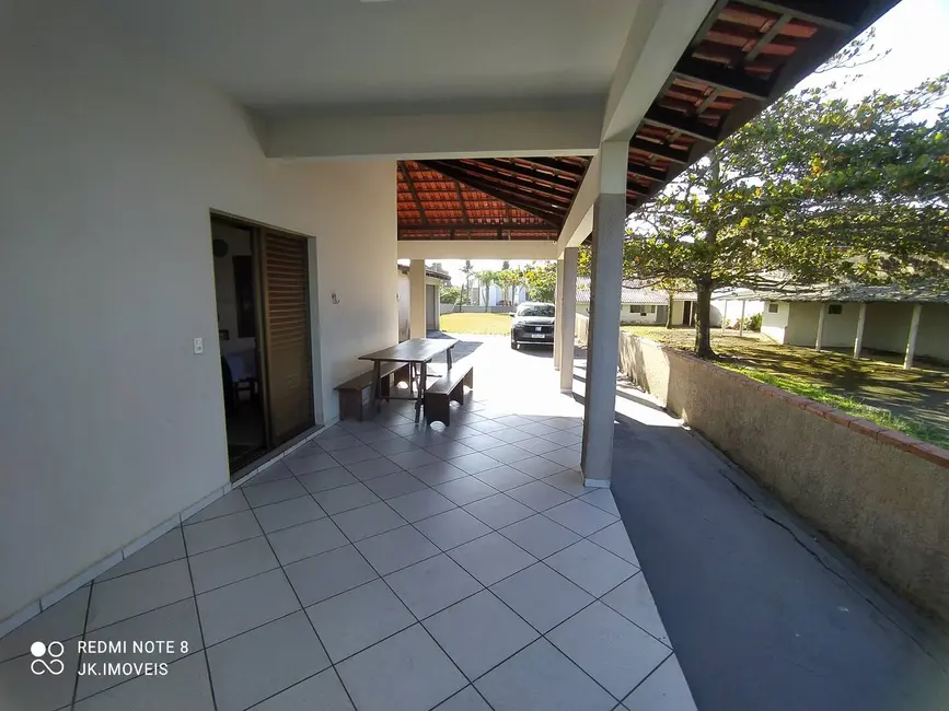 Foto 8 de Sobrado com 3 quartos à venda e para alugar, 220m2 em Itapoa - SC