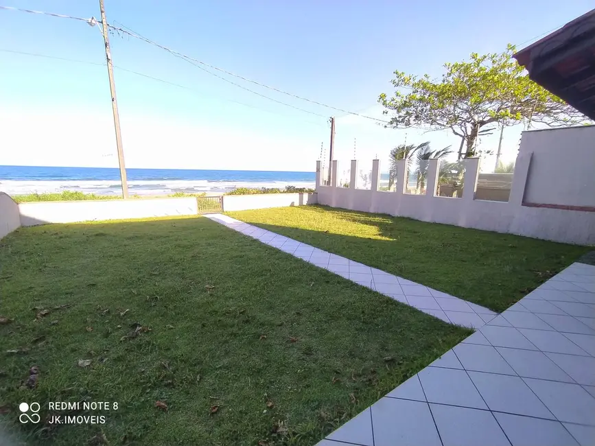 Foto 9 de Sobrado com 3 quartos à venda e para alugar, 220m2 em Itapoa - SC