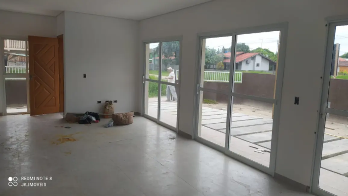 Foto 8 de Sobrado com 3 quartos à venda, 98m2 em Itapoa - SC
