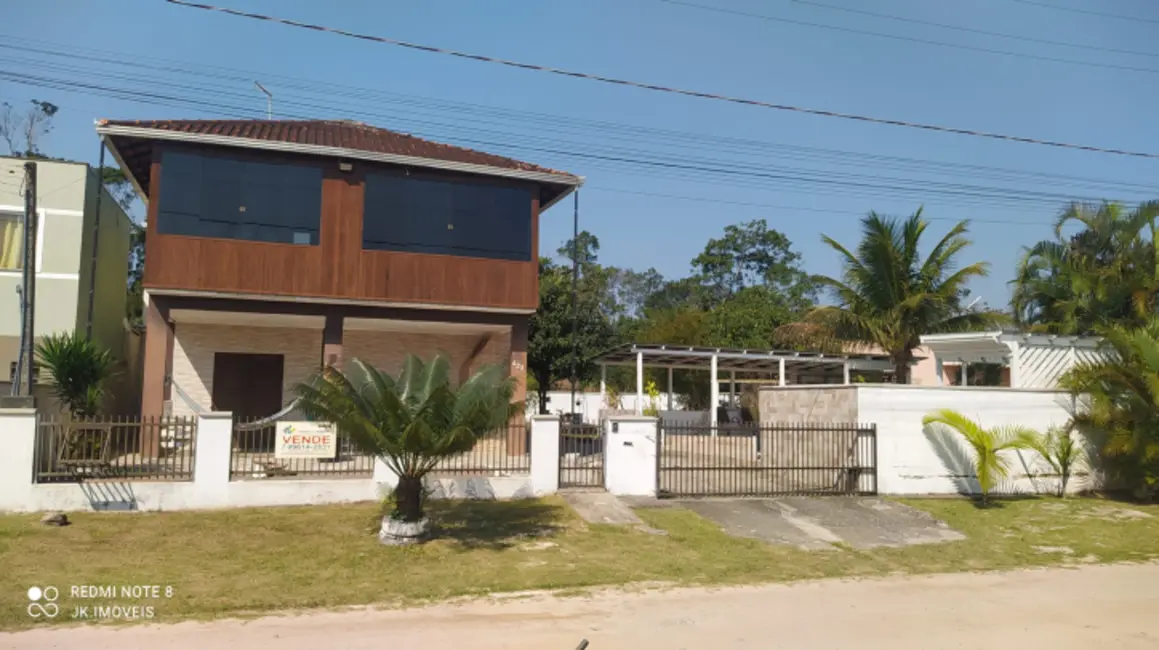 Foto 1 de Sobrado com 5 quartos à venda, 238m2 em Itapoa - SC