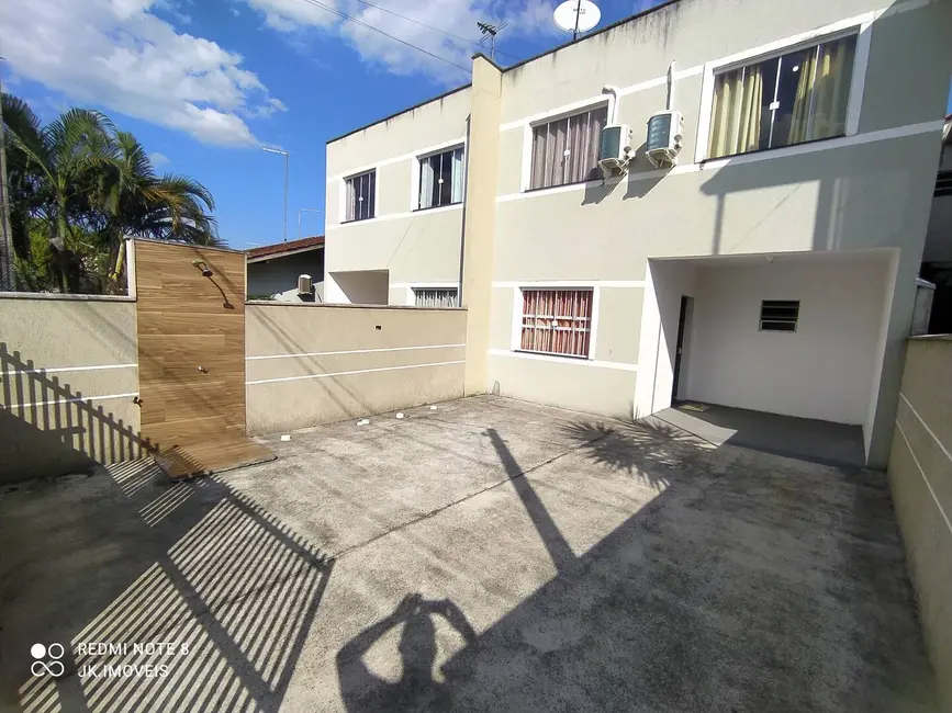 Foto 5 de Sobrado com 3 quartos à venda e para alugar, 98m2 em Itapoa - SC
