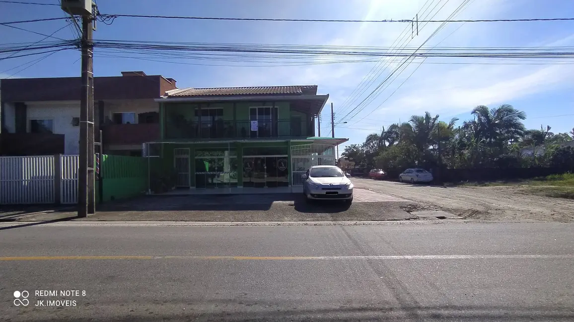 Sobrado com 2 quartos à venda, 172m2 em Itapoa - SC - imagem 3 Foto 3 de Sobrado com 2 quartos à venda, 172m2 em Itapoa - SC
