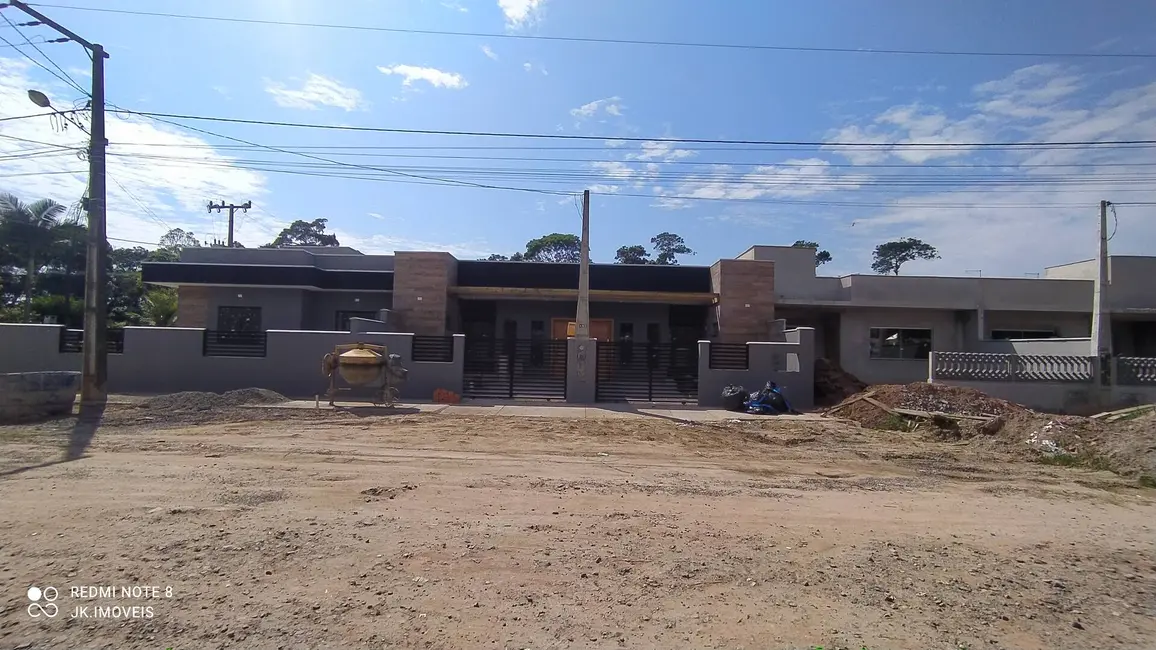 Foto 2 de Casa com 2 quartos à venda, 58m2 em Itapoa - SC