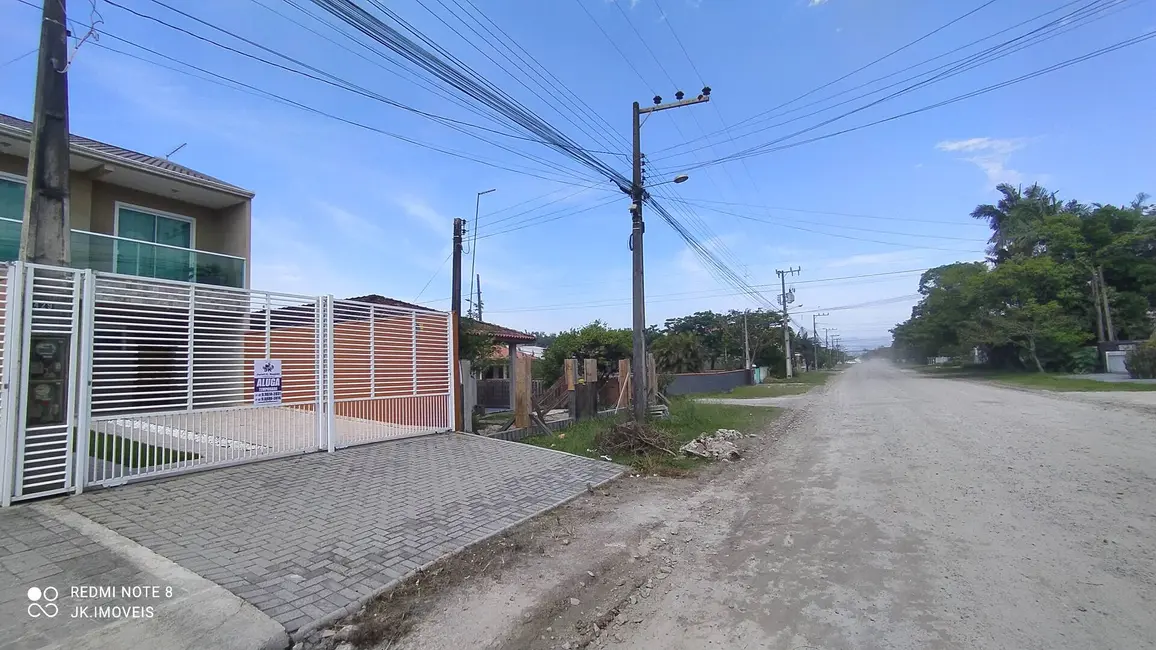 Foto 3 de Sobrado com 4 quartos à venda e para alugar, 137m2 em Itapoa - SC