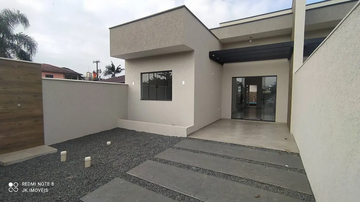 Foto 1 de Casa com 3 quartos à venda, 79m2 em Itapoa - SC