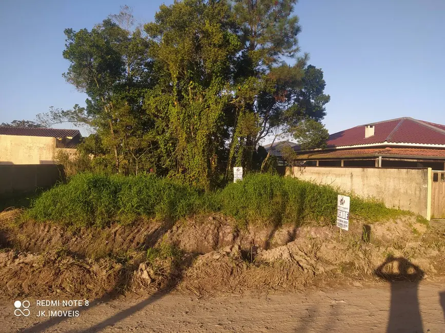 Foto 1 de Terreno / Lote à venda, 360m2 em Itapoa - SC