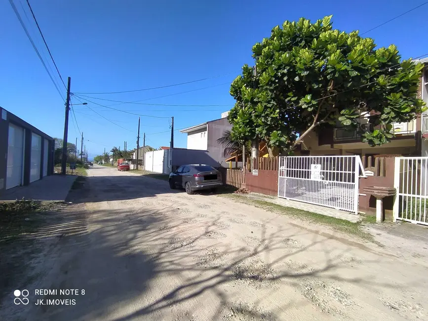 Foto 5 de Sobrado com 4 quartos à venda, 135m2 em Itapoa - SC