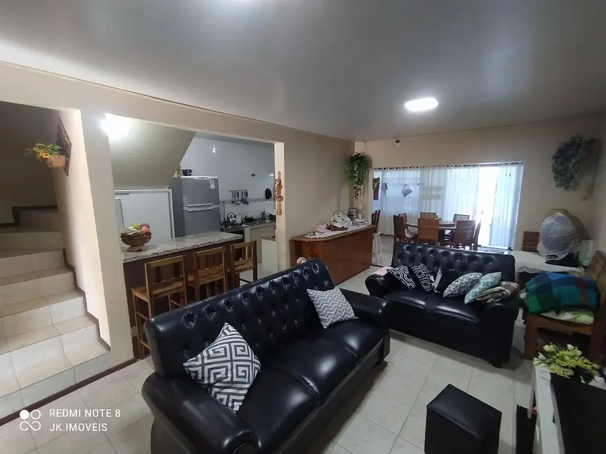 Foto 9 de Sobrado com 4 quartos à venda, 135m2 em Itapoa - SC