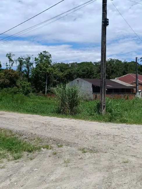 Foto 1 de Terreno / Lote à venda, 180m2 em Itapoa - SC