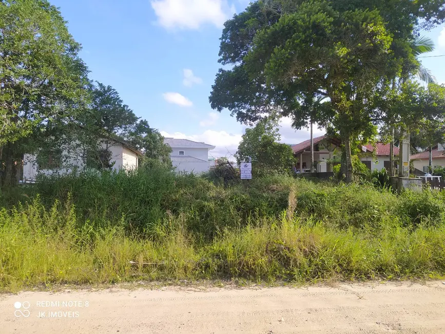 Foto 1 de Terreno / Lote à venda, 360m2 em Itapoa - SC