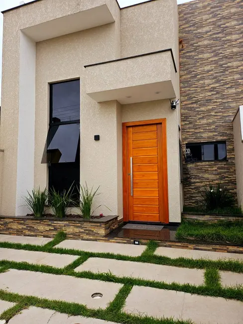 Foto 1 de Sobrado com 3 quartos à venda, 90m2 em Itapema do Norte, Itapoa - SC