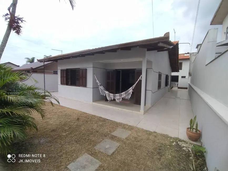 Foto 6 de Casa com 3 quartos à venda e para alugar, 168m2 em Itapoa - SC
