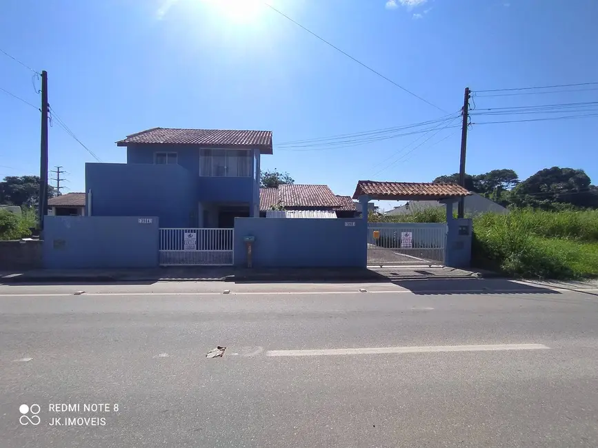 Foto 2 de Sobrado com 7 quartos à venda, 229m2 em Itapoa - SC