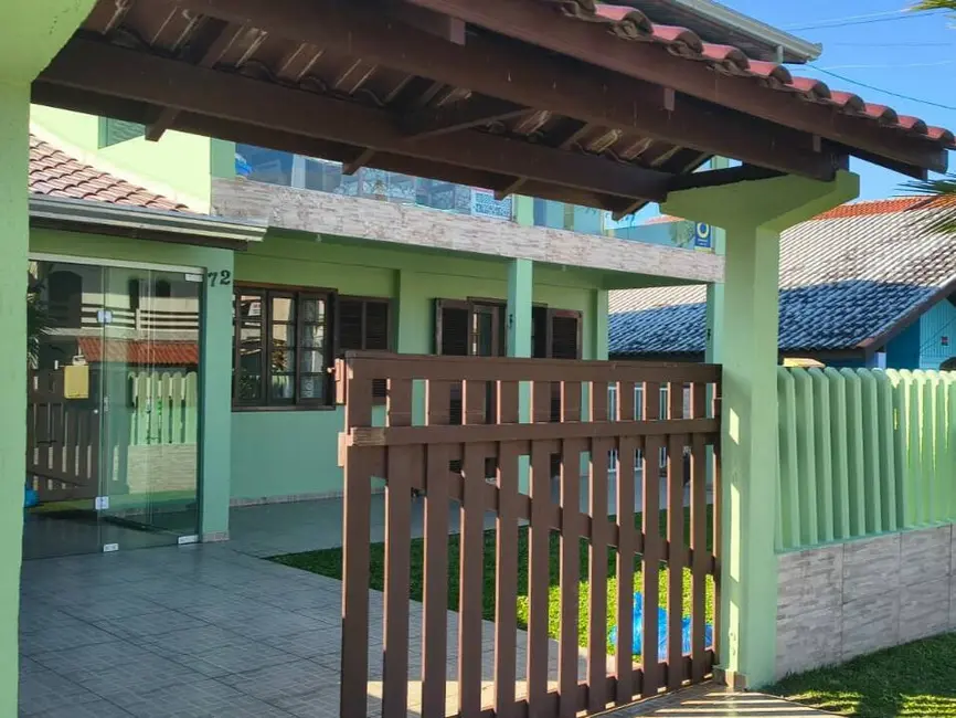 Sobrado com 3 quartos à venda, 360m2 em Itapoa - SC - imagem 8 Foto 8 de Sobrado com 3 quartos à venda, 360m2 em Itapoa - SC
