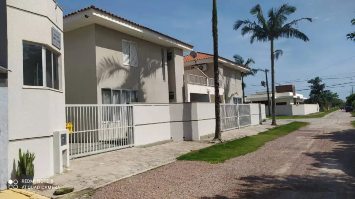 Foto 4 de Casa com 3 quartos à venda, 108m2 em Itapoa - SC