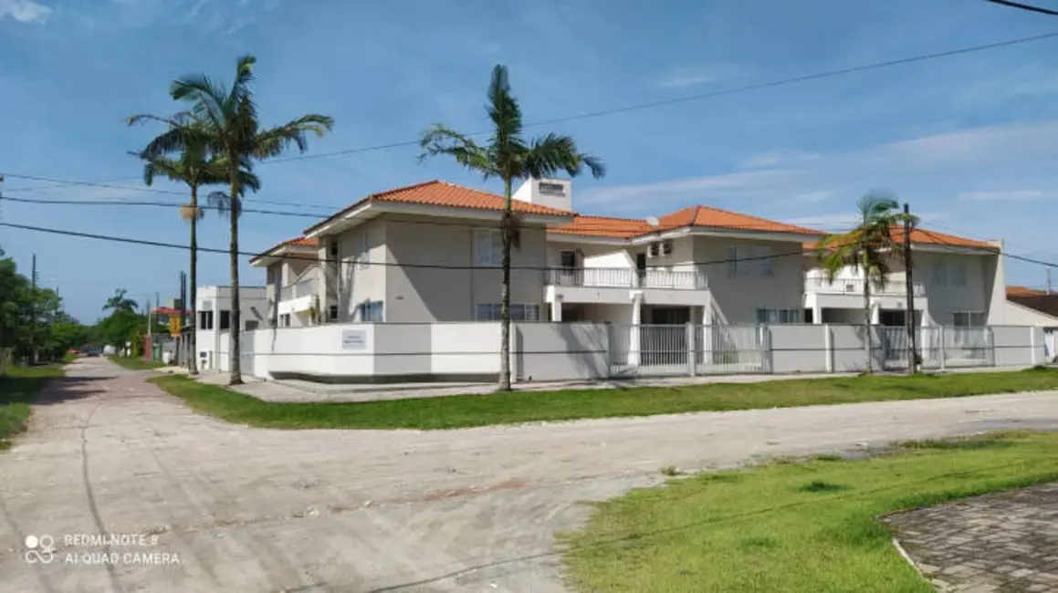 Foto 1 de Casa com 3 quartos à venda, 108m2 em Itapoa - SC