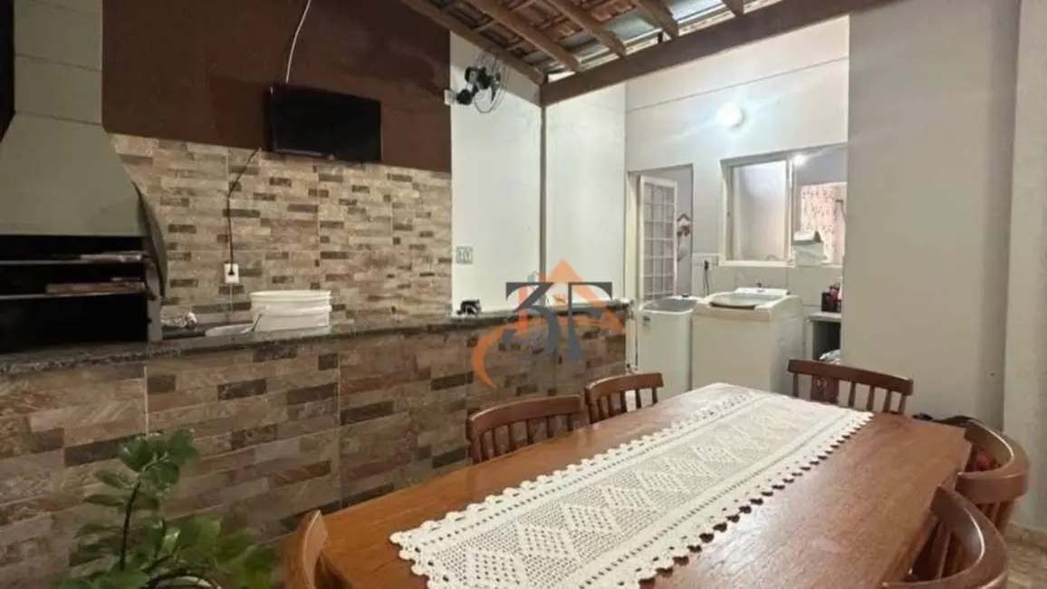 Foto 3 de Casa com 2 quartos à venda, 126m2 em Vila Inema, Hortolandia - SP