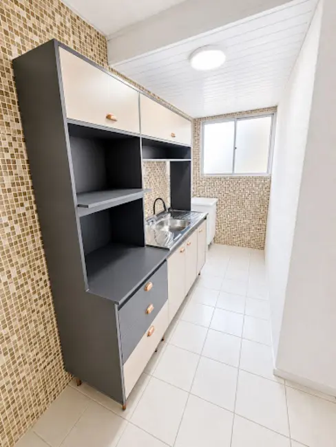 Apartamento com 2 quartos à venda, 48m2 em Rubem Berta, Porto Alegre - RS - imagem 4 Foto 4 de Apartamento com 2 quartos à venda, 48m2 em Rubem Berta, Porto Alegre - RS